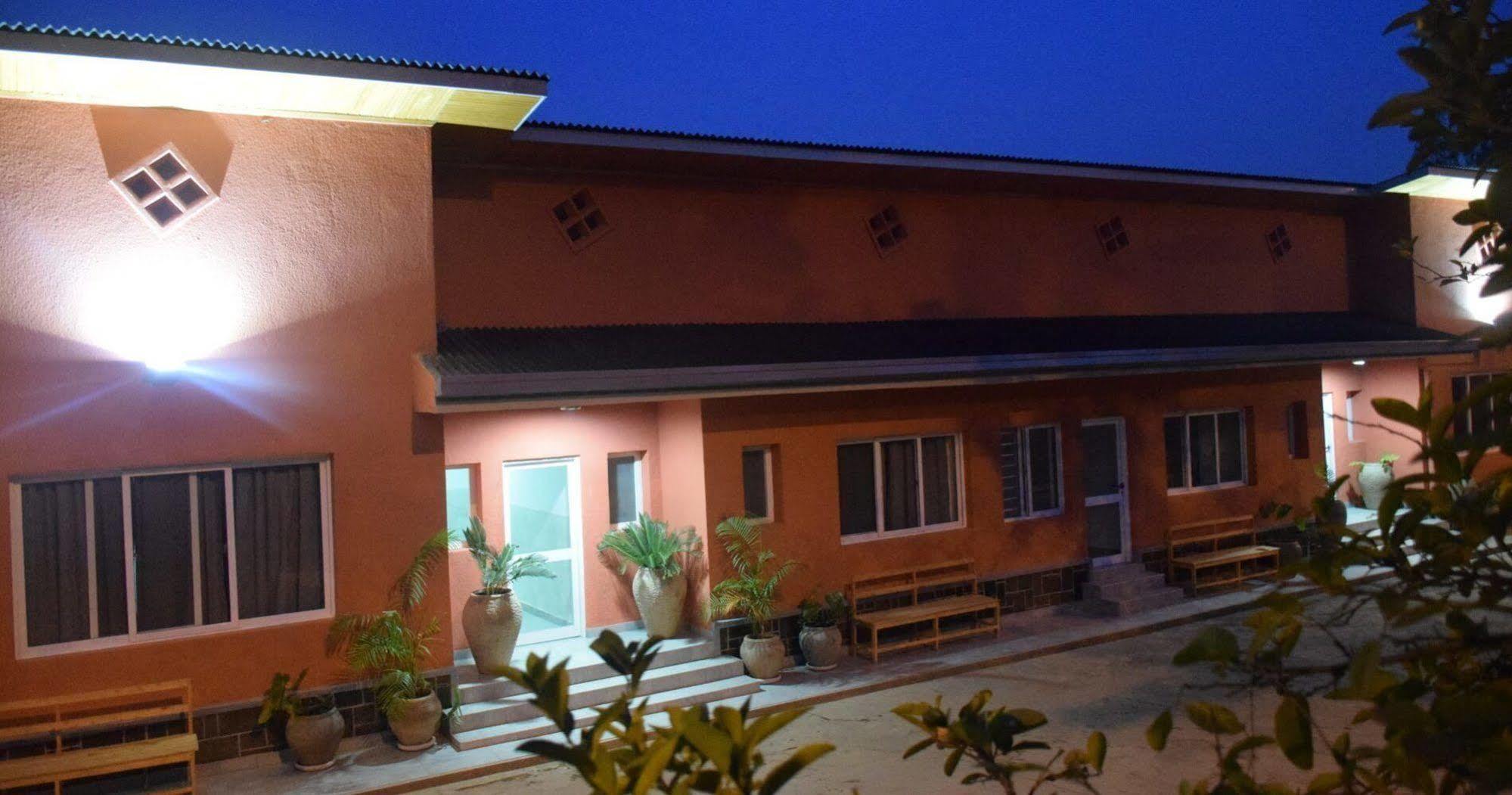 5 Swiss Hotel Кигали Экстерьер фото